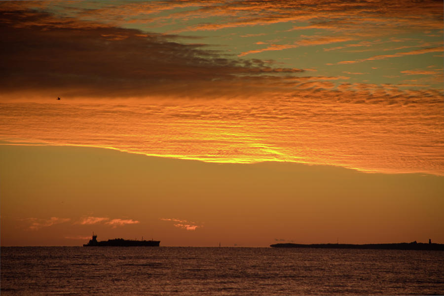 Isles of Shoals Sunrise 7 Photograph by Richard Gibb