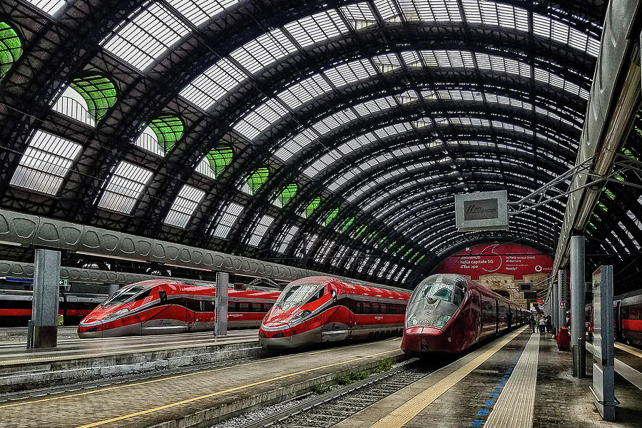 Italian Train Station - 073040 Photograph by Deidre Elzer-Lento