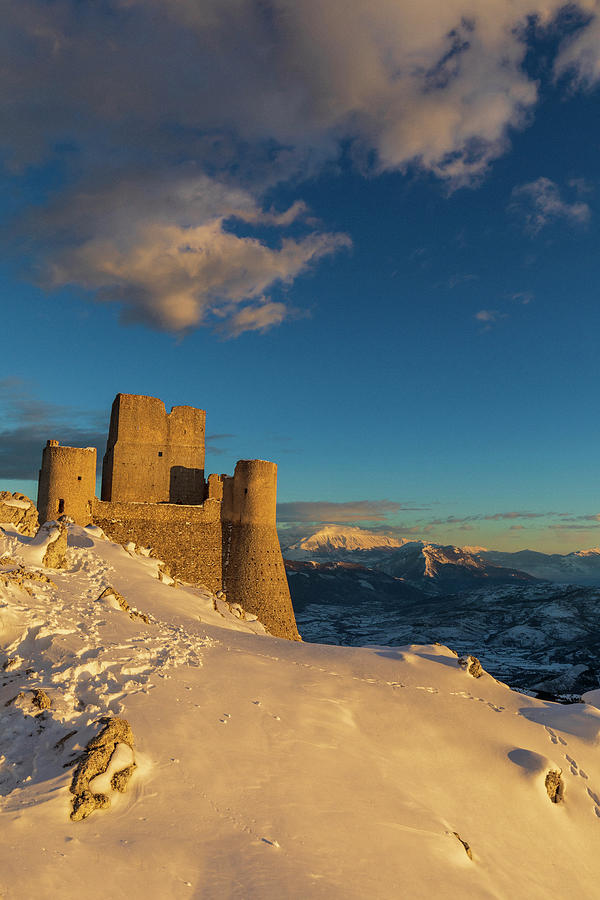 Italy, Abruzzo, L'aquila District, Gran Sasso National Park, Calascio ...