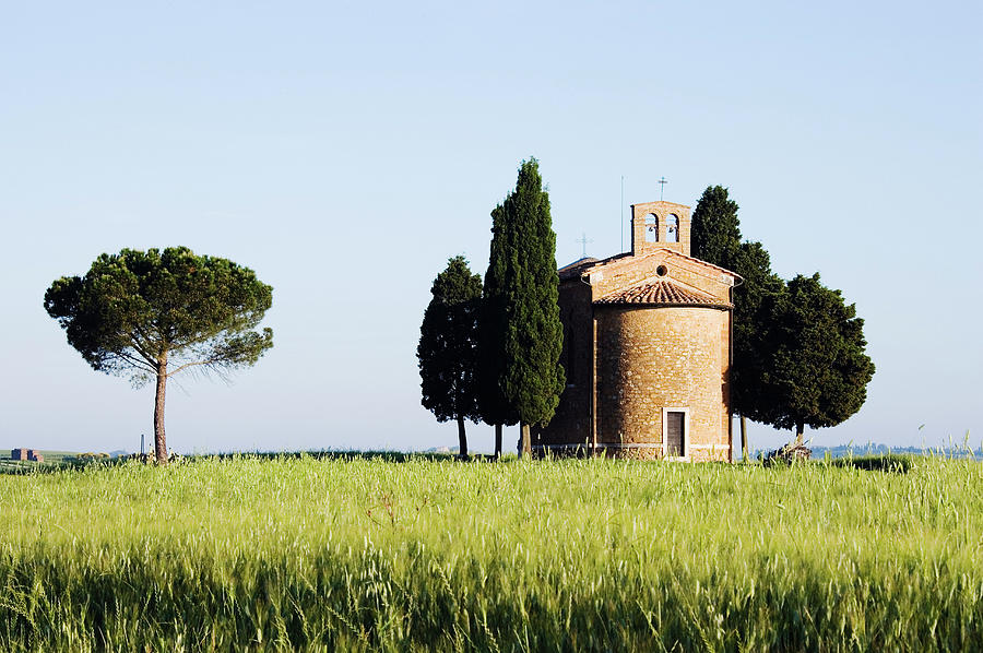 Italy, Tuscany, San Quirico Dorcia Photograph by Jeremy Woodhouse