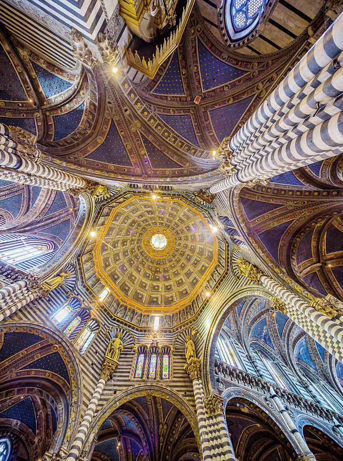 Image Digital Art - Italy, Tuscany, Siena District, Siena, Cattedrale Metropolitana Di Santa Maria Assunta (duomo, Cathedral Of Siena), Detail Of The Dome by Massimo Borchi
