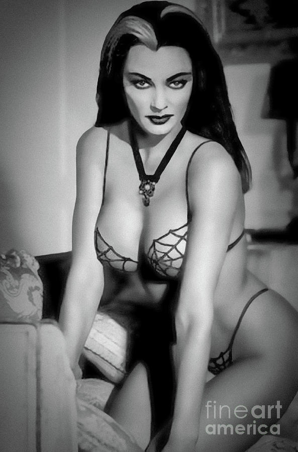 Yvonne De Carlo as Lily Munster Photograph by Franchi Torres