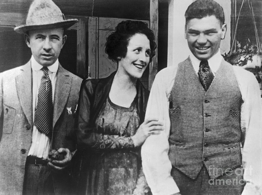 Jack Dempsey With Wife And Manager Photograph by Bettmann