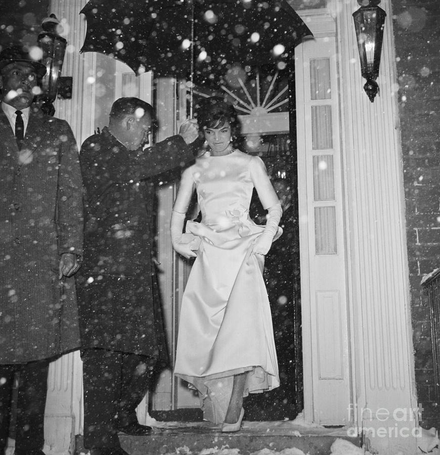 John F Kennedy Photograph - Jacqueline Kennedy Stepping by Bettmann