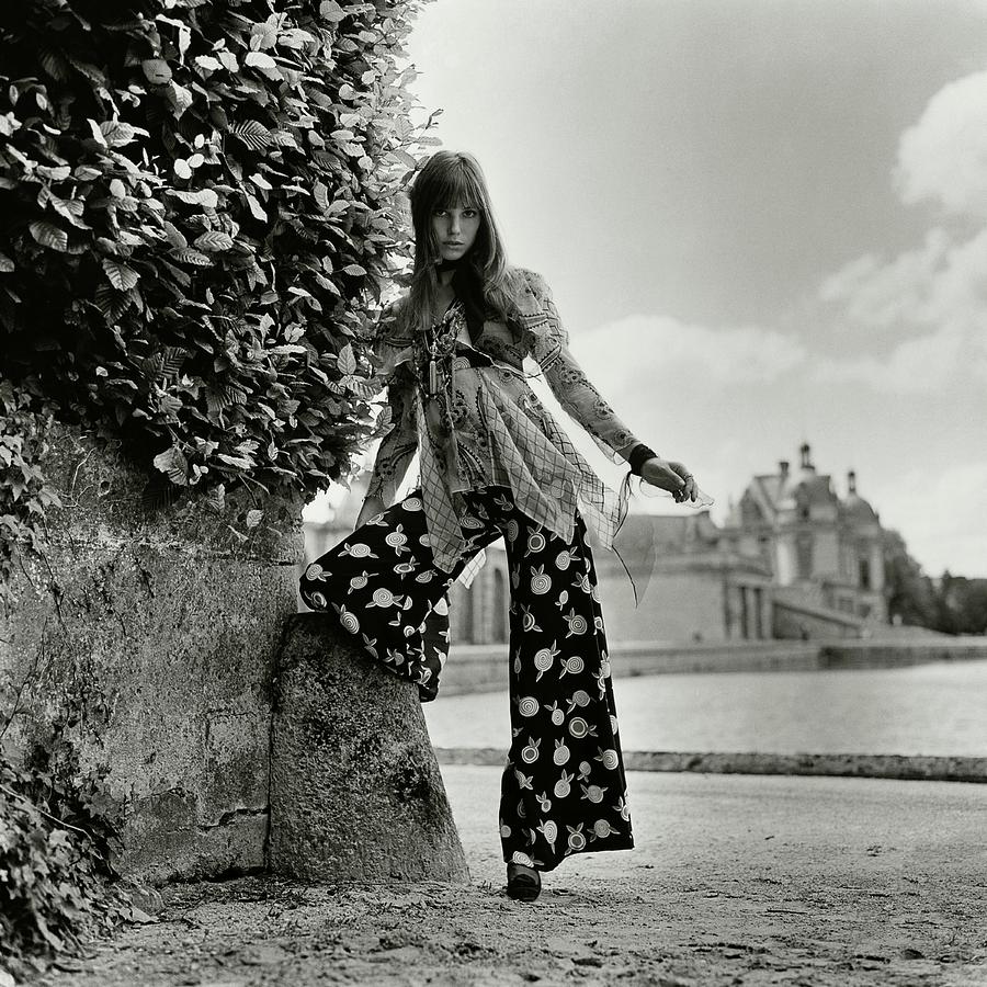 Jane Birkin In Wide Leg Floral Pants Photograph by Patrick Lichfield