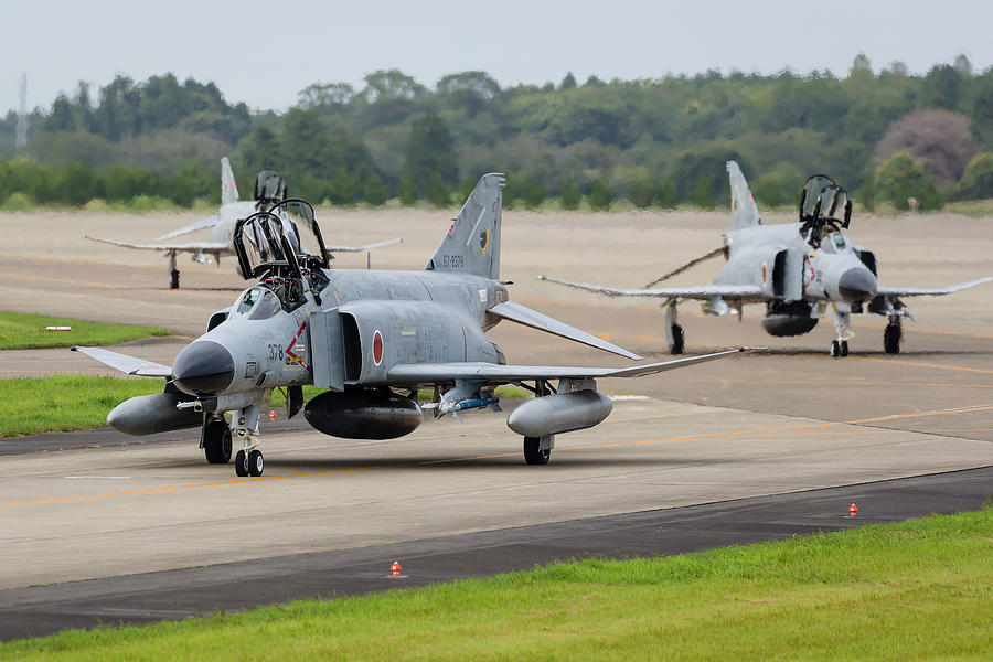 Japan Air Self-defense Force F-4ej Photograph by Rob Edgcumbe