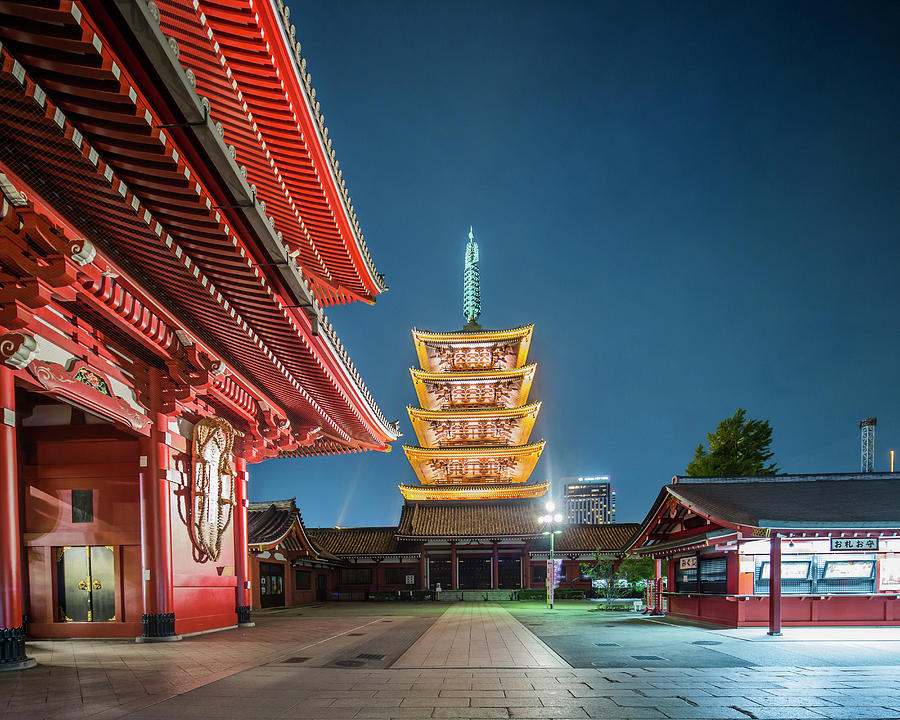 Japan, Kanto, Tokyo, Asakasaksenso-ji (senso Temple), The Hozo-mon Gate ...