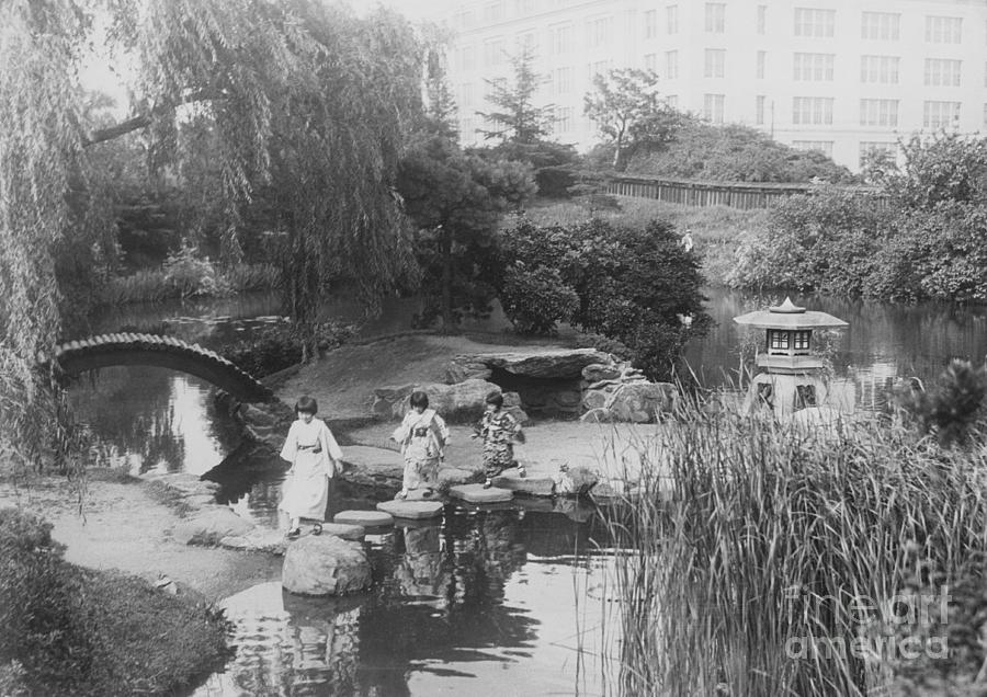 Japanese Garden At Brooklyn Botanical Photograph by Bettmann