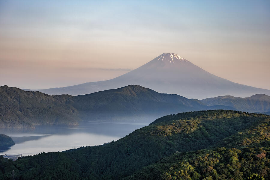 Japan\s Mt. Fuji Seen From Hakone. Photograph by Dai Hirayama