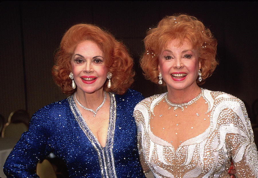 Celebrity Photograph - Jayne Meadows and Audrey Meadows by Dmi