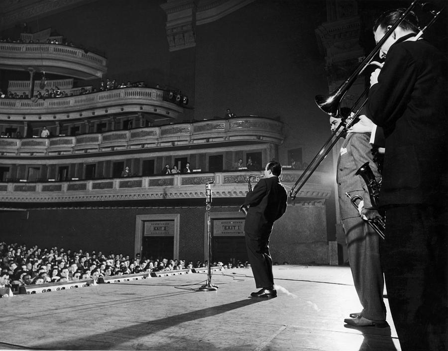 Jazz At The Philharmonic At Carnegie Photograph by Gjon Mili