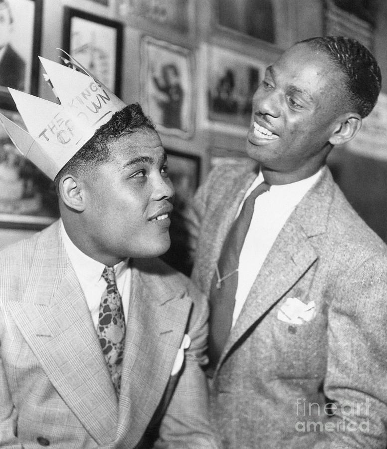 Jazz Musician Earl Hines Crowning Boxer Photograph by Bettmann