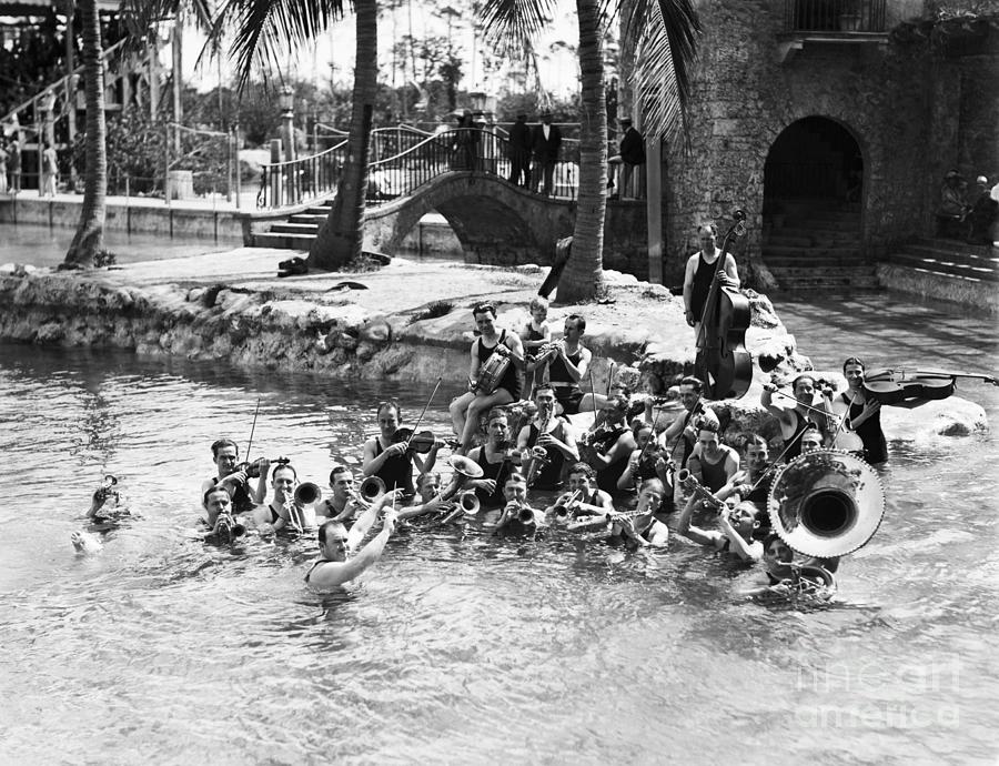 Jazz Orchestra Playing In Venetian Pool Photograph by Bettmann