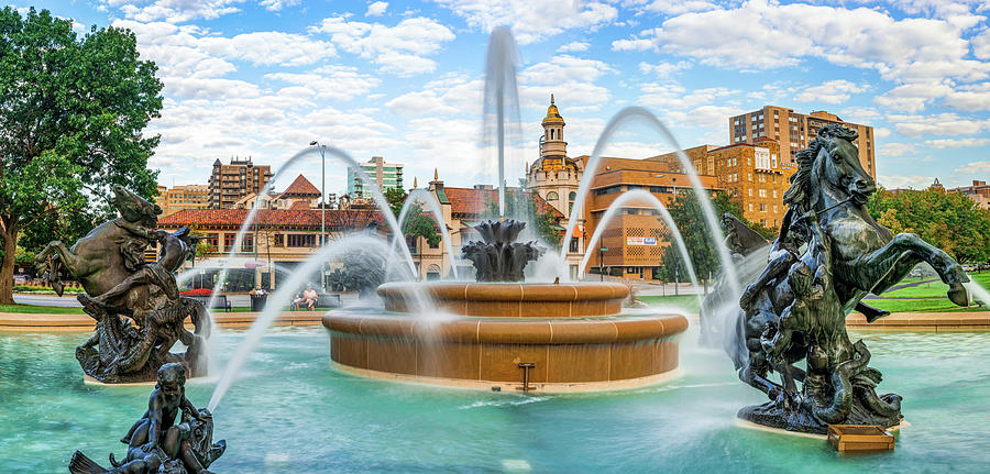 JDBaseball - Kansas City Water Fountains (Pic)  Kansas city missouri,  Kansas city royals, Kansas city