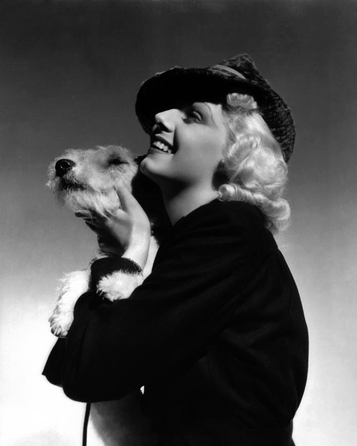 Jean Harlow Carrying Dog Photograph By Globe Photos - Fine Art America