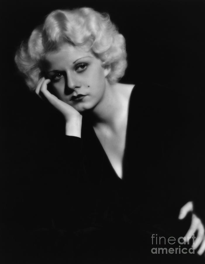 Jean Harlow In Pensive Pose Photograph by Bettmann