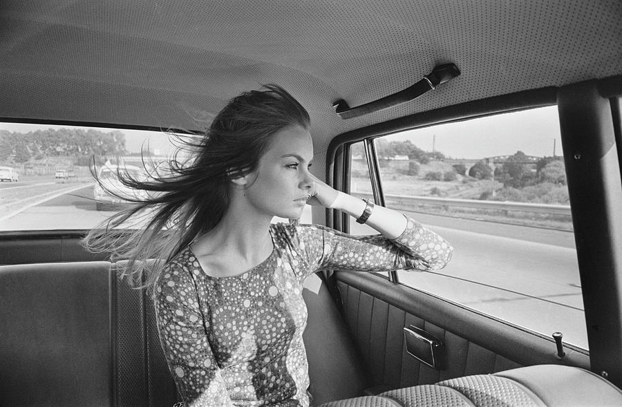 Jean Shrimpton Photograph by Stan Meagher