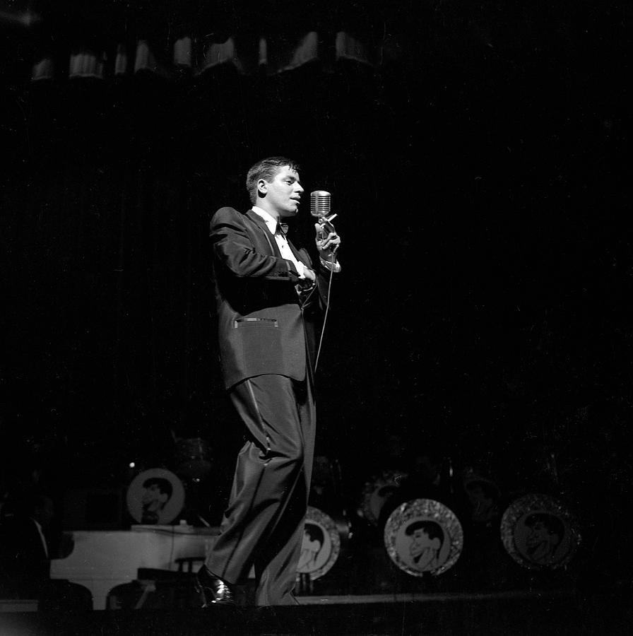 Jerry Lewis Show At The Rko Palace Photograph by Donaldson Collection