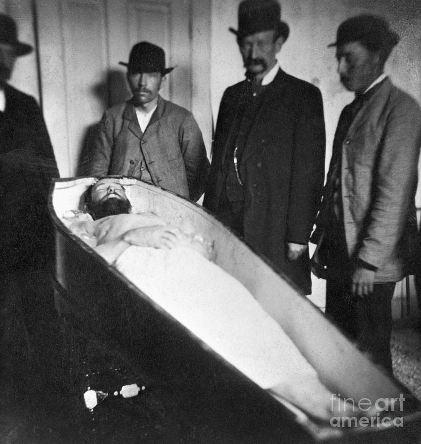 Jesse James In His Coffin Photograph by Bettmann