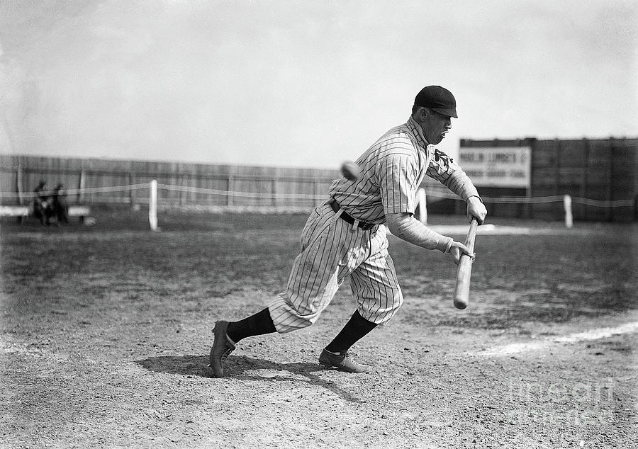 Jim Thorpe Playing Baseball Photograph by Bettmann