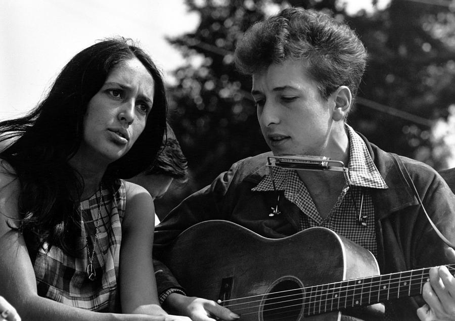 Joan Baez, Bob Dylan, March Photograph by Science Source