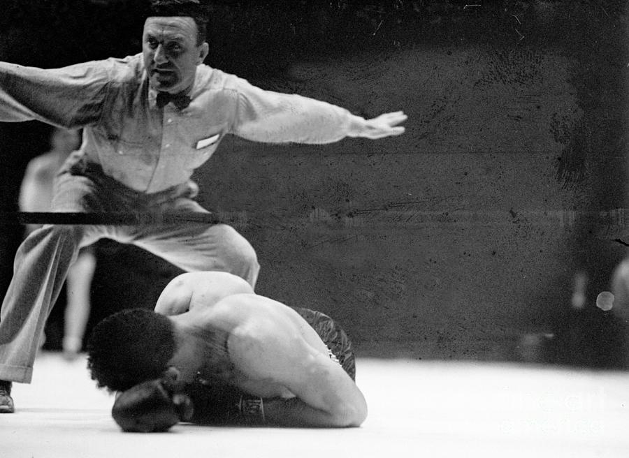 Joe Louis Versus Max Schmeling I, Louis Photograph by New York Daily News Archive