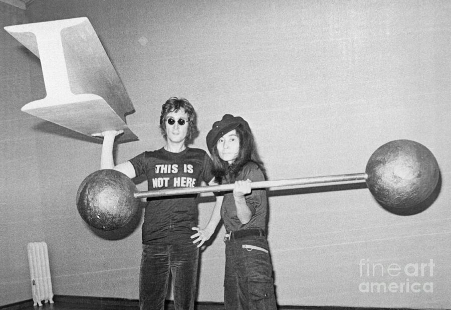John Lennon And Yoko Ono Photograph by Bettmann