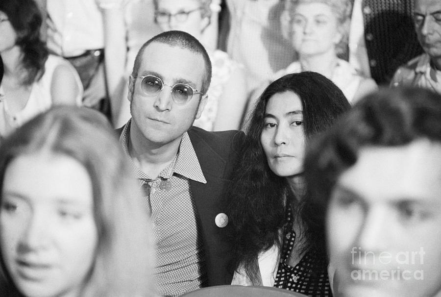John Lennon Wshort Haircut & Yoko Ono Photograph by Bettmann