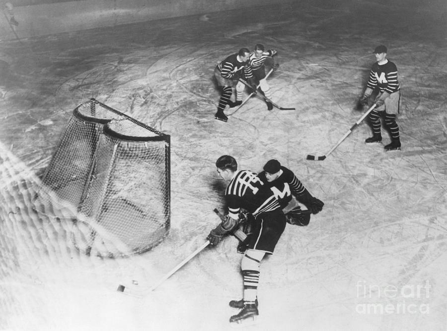 Chicago Blackhawks Photograph - Johnny Gotteslig Playing Ice Hockey by Bettmann