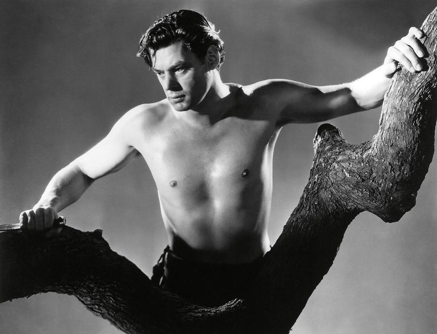 johnny-weissmuller-in-tarzan-and-his-mat