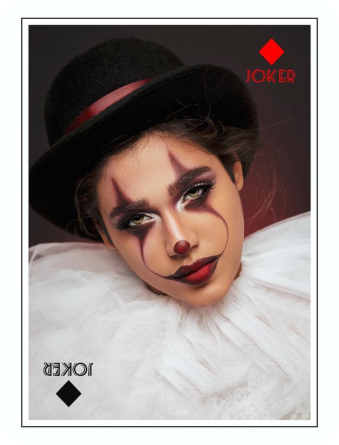Joker of the Pack - Diamonds by ISAW Company Joker of the Pack - Diamonds by ISAW Company