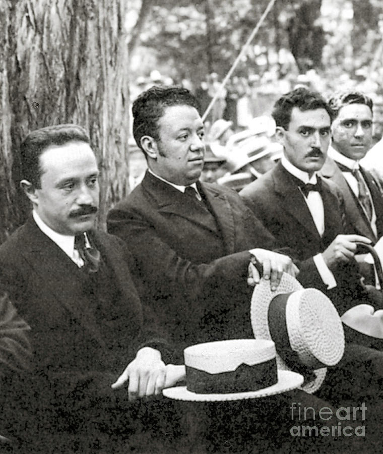 Jose Vasconcelos And Diego Rivera During An Outdoor Event At Chapultepec Park, Mexico City, 1921 Photograph by Tina Modotti