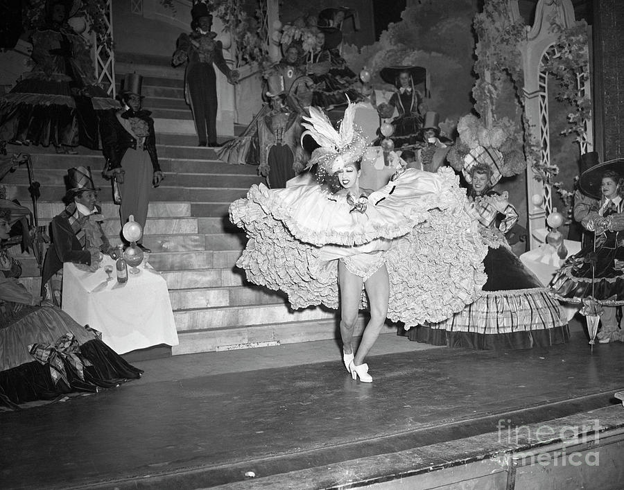 Josephine Baker Dancing The Cancan Photograph by Bettmann