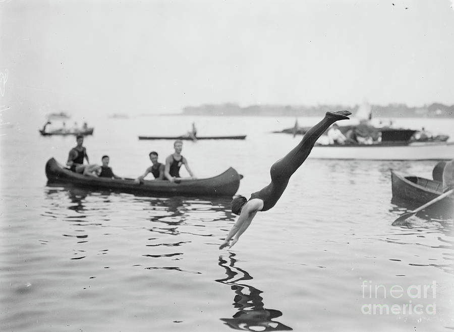New York City Photograph - Josephine Bartlett Diving Into Water During Swimming Contest, Sheepshead Bay, Brooklyn, New York, Usa, July 1914 by American School