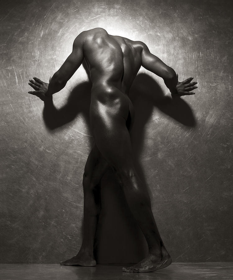 Nude Photograph - Jovan 15 by Anders Kusts