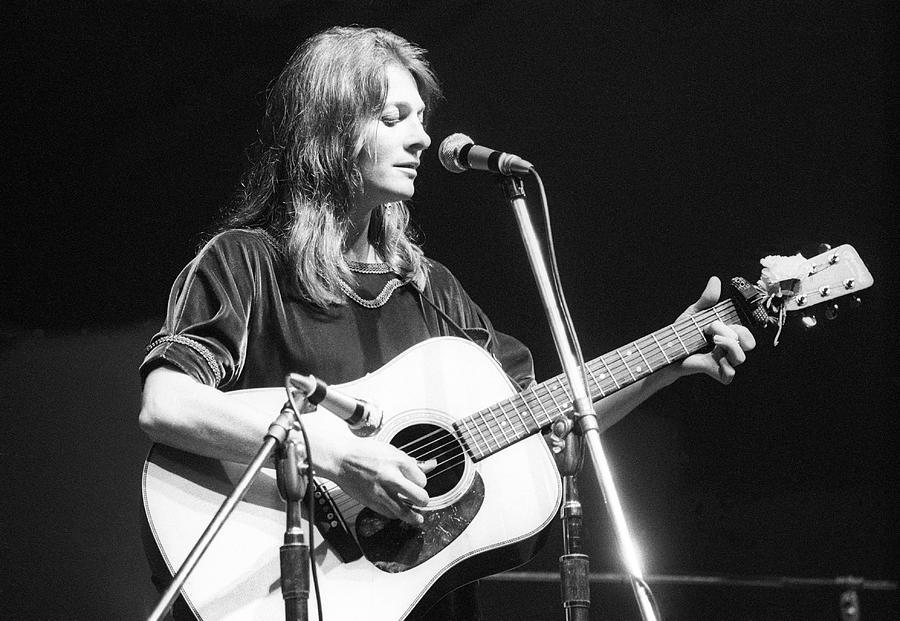 GFA Country Folk Legend Judy Collins Signé Électrique Guitare Preuve J5 COA