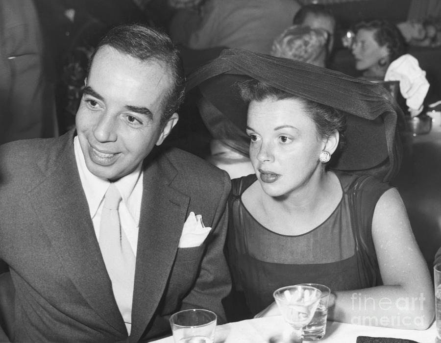 Judy Garland And Vincente Minnelli Photograph by Bettmann