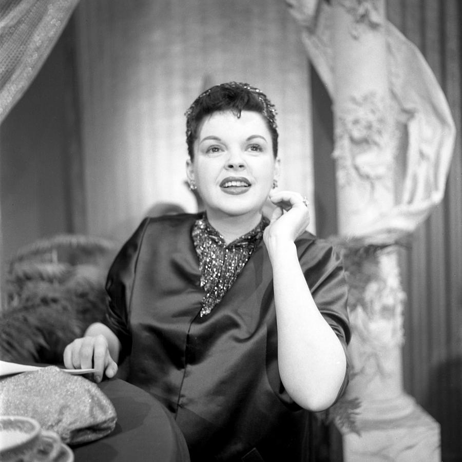 Judy Garland Photograph by Frank Worth - Fine Art America