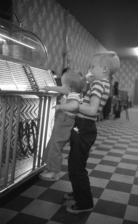 Jukebox Photograph by Michael Rougier