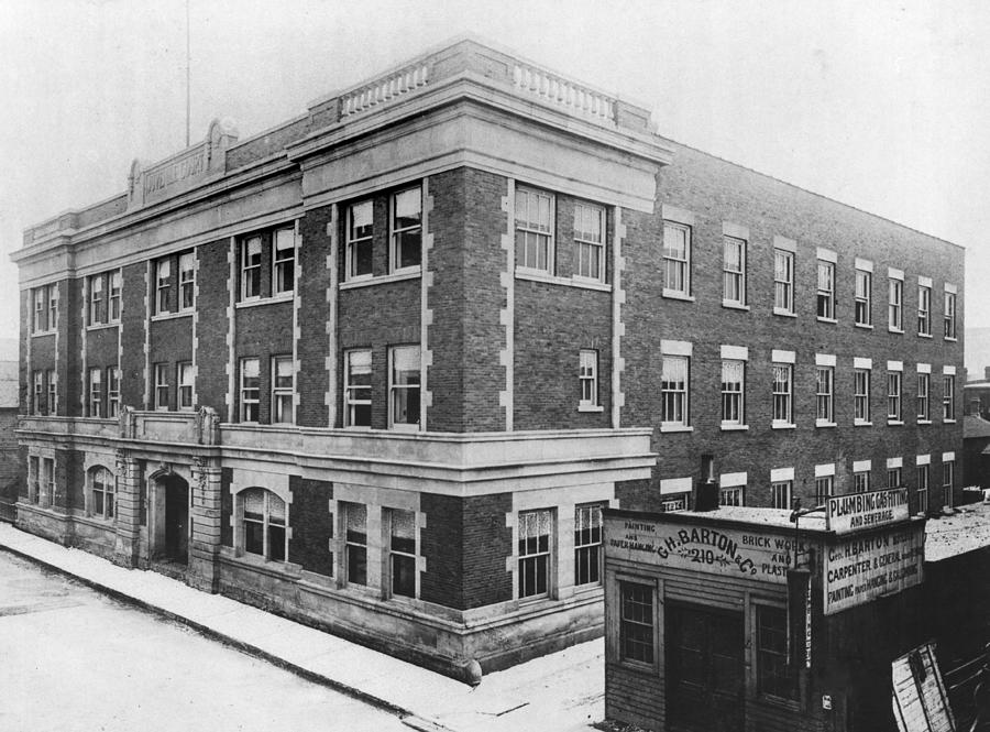 Juvenile Court Building Photograph by Chicago History Museum
