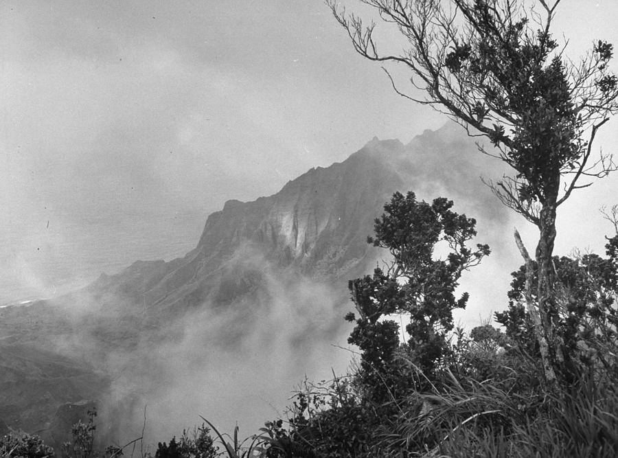 Kalalau valley by Eliot Elisofon