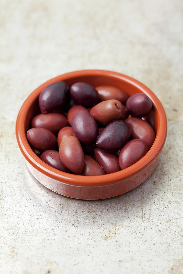Kalamata Olives In A Ceramic Bowl Photograph by Rua Castilho