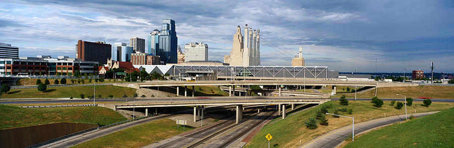 Kansas City Skyline, Missouri Photograph by Jeremy Woodhouse