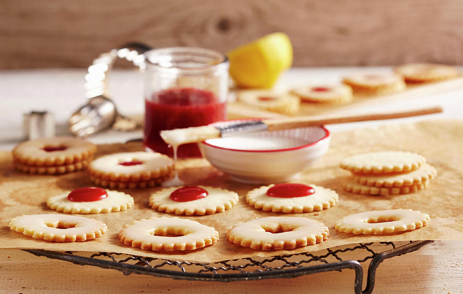 Karlsbad Lemon Rings With Redcurrant Jelly Photograph by Teubner Foodfoto