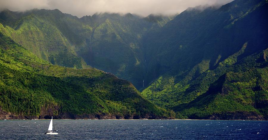 Kauai - Na Pali Coast Photograph by Image By Lesley Mcewan Images