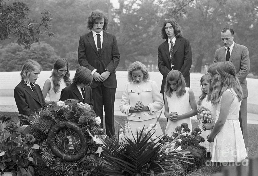 Kennedy Family Visiting Rfk Gravesite Photograph by Bettmann