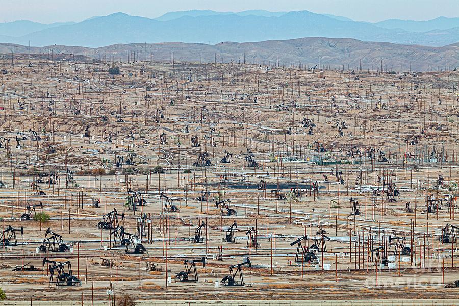 Kern River Oil Field Photograph by Citizen Of The Planet/ucg/universal Images Group/science Photo Library