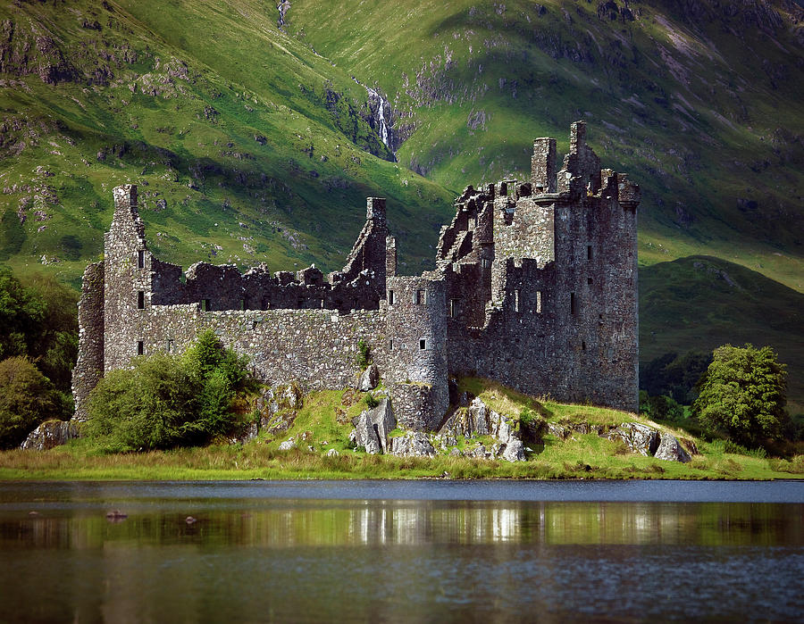 Kilchurn Castle, Scotland by Daryl Benson