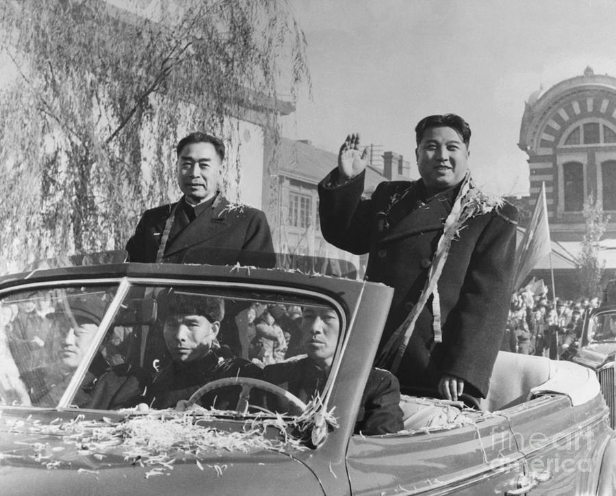Kim Il Sung With Chou En-lai Waving Photograph by Bettmann