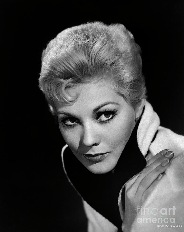 Kim Novak Photograph by Bettmann Fine Art America